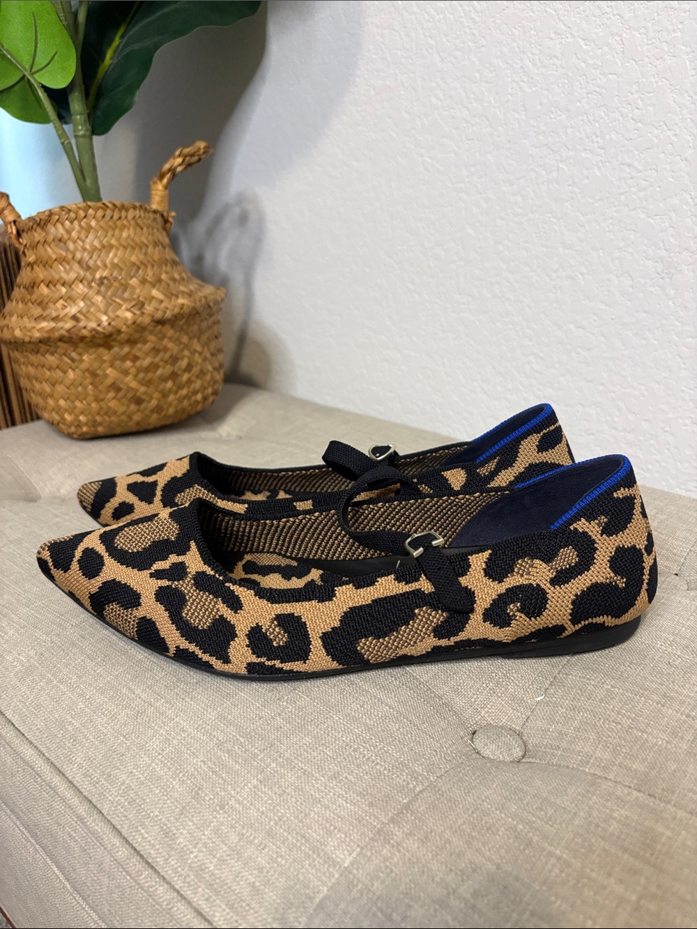 Rothy's Leopard the pointe ii Mary Jane Flats in Tan, Black & Blue Trim 9.5 - Picture 4 of 8